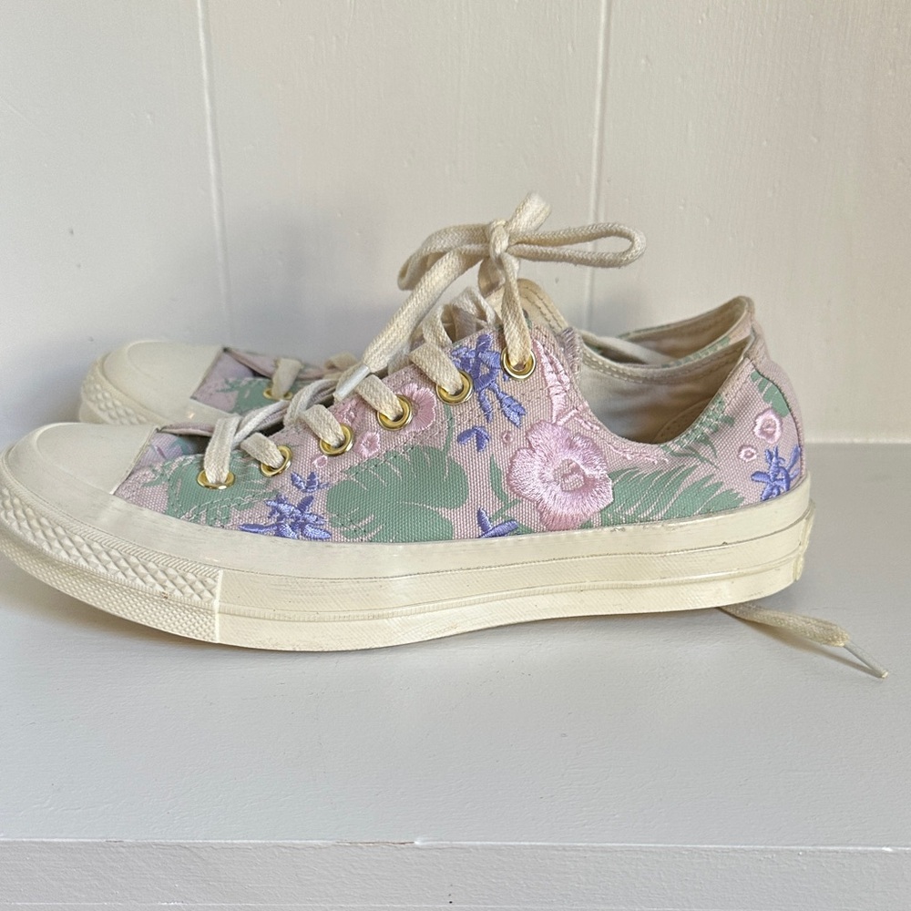 Brand new Chucks limited with pink and floral